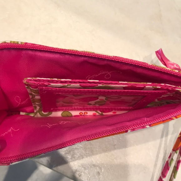 Vera Bradley Wristlet - Picture 3 of 4